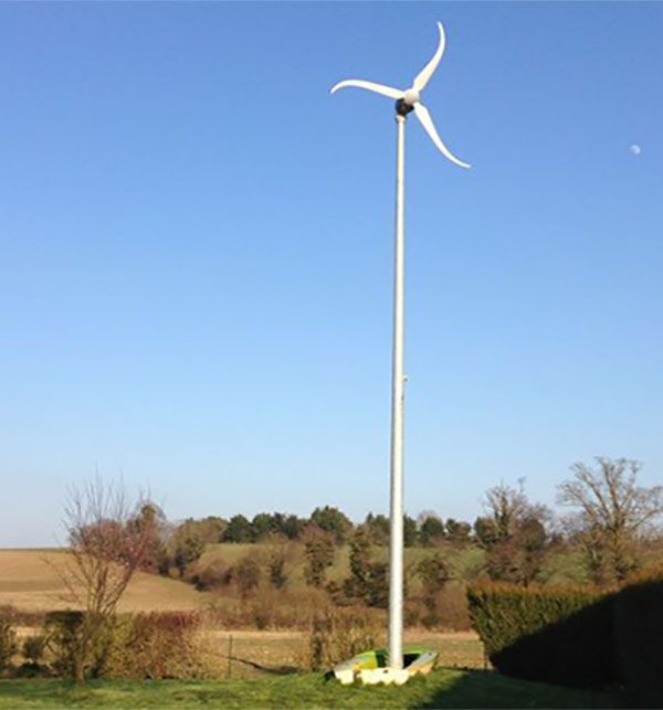 Éolienne Skystream 3.7 - par DIWATT, installation en Bretagne et en France